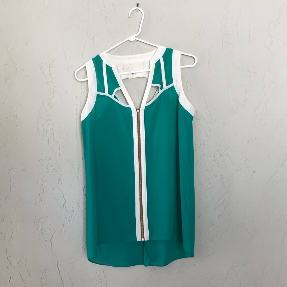 Pink Martini Top in Emerald Green Women’s size sm